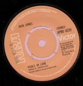 Jack Jones - Fools In Love - 7 Inch