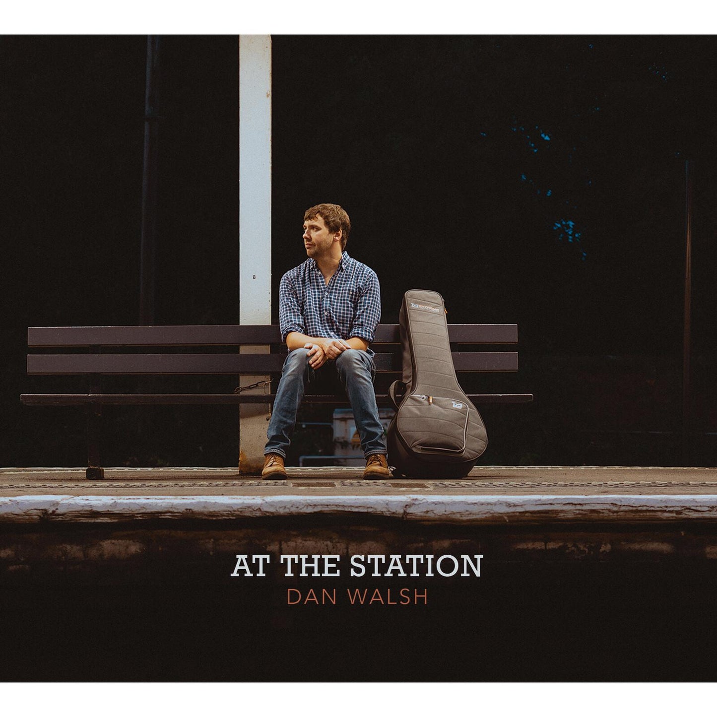 Dan Walsh - At the Station - Cd