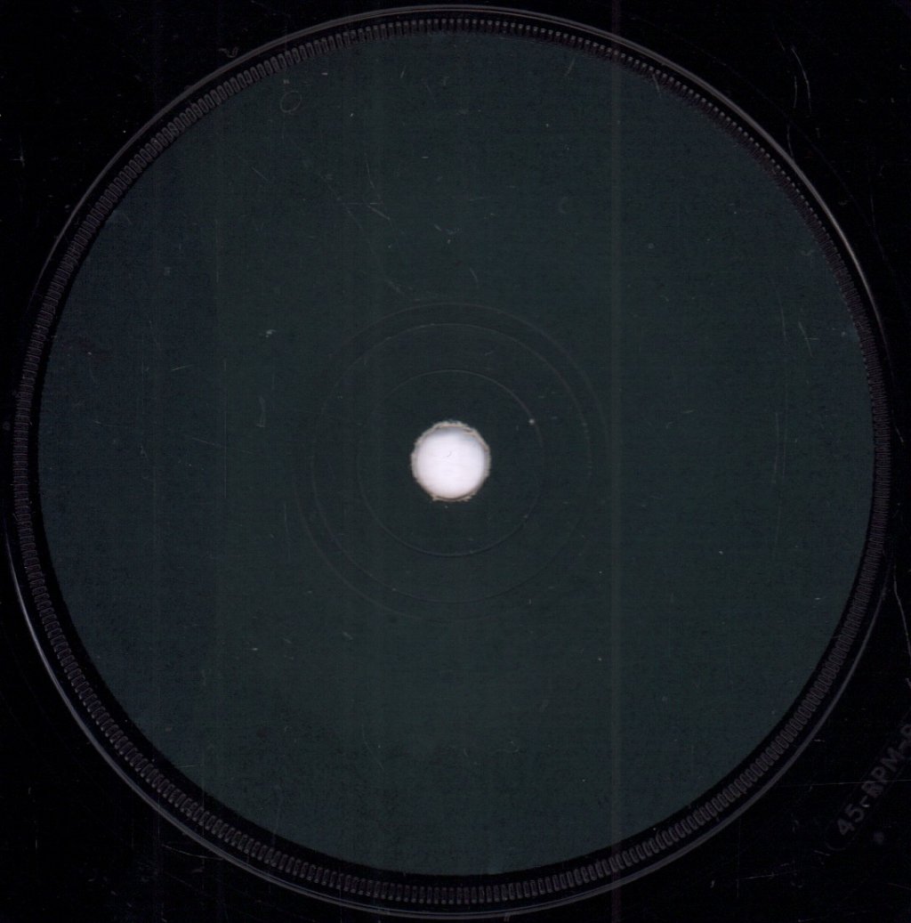 Tracy Pendarvis - Is It Me - 7 Inch