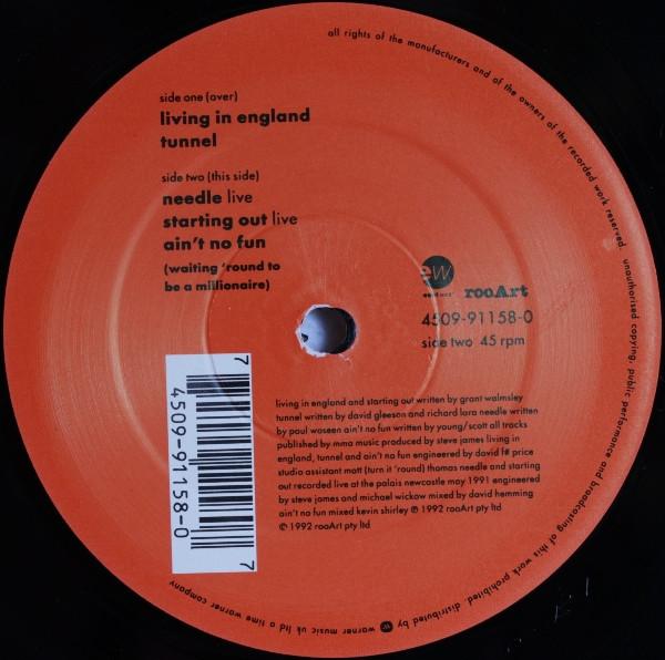 Screaming Jets - Living In England - 12 Inch