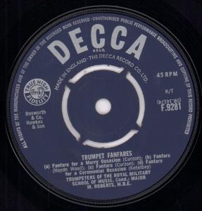 Trumpets Of The Royal Military School Of Music - Trumpet Fanfares - 7 Inch