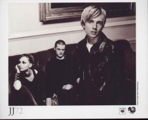 Jj72 - Couch - Photograph