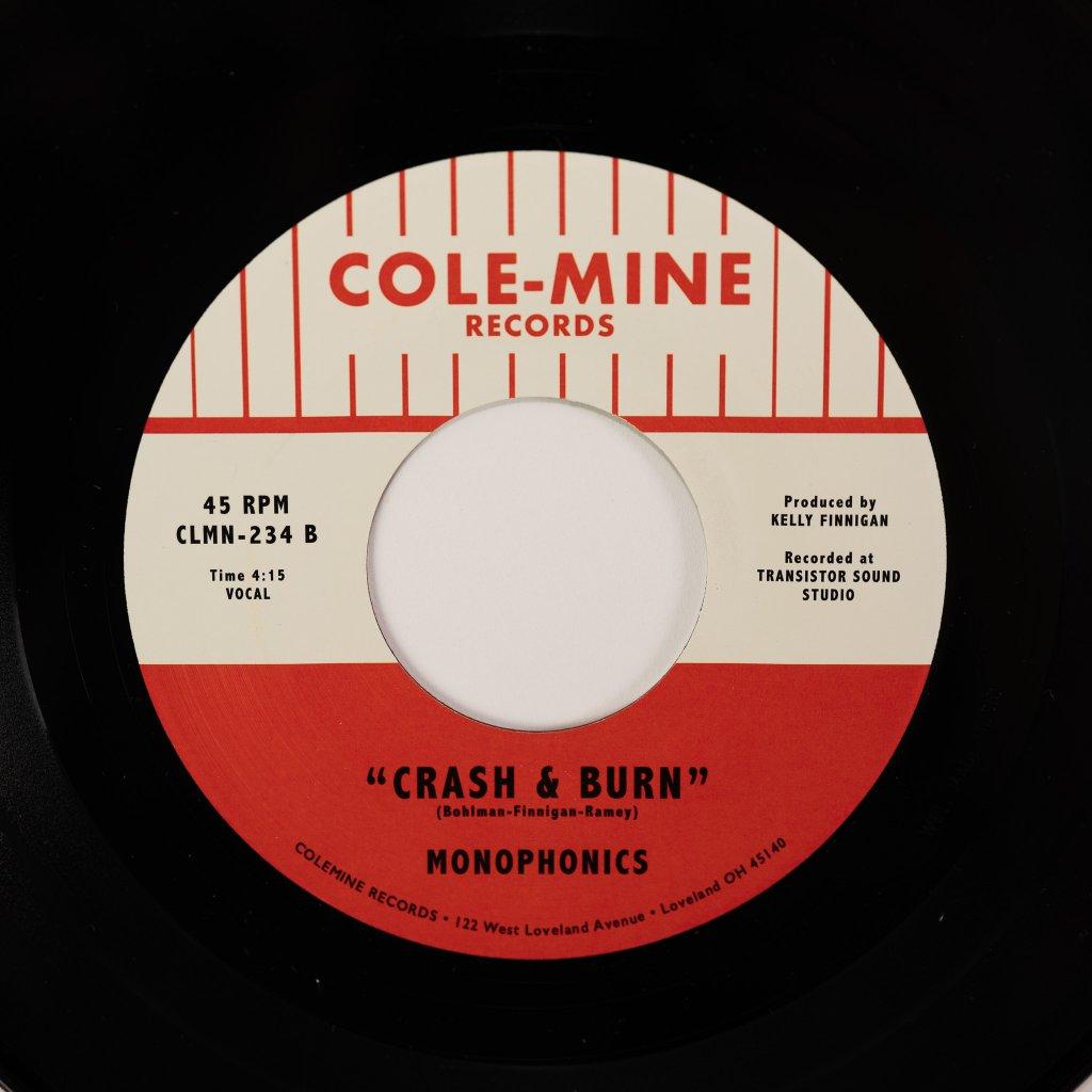 Monophonics & Kelly Finnigan - Warpaint / Crash & Burn - 7 Inch