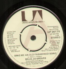 Billie Jo Spears - Sing Me An Old Fashioned Song - 7 Inch