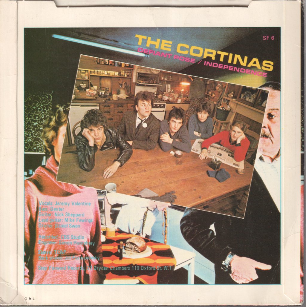 Cortinas - Defiant Pose / Independence - 7 Inch
