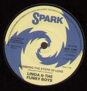 Linda And The Funky Boys - Climbing The Steps Of Love - 7 Inch