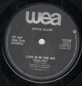 Steve Allen - Love Is In The Air - 7 Inch