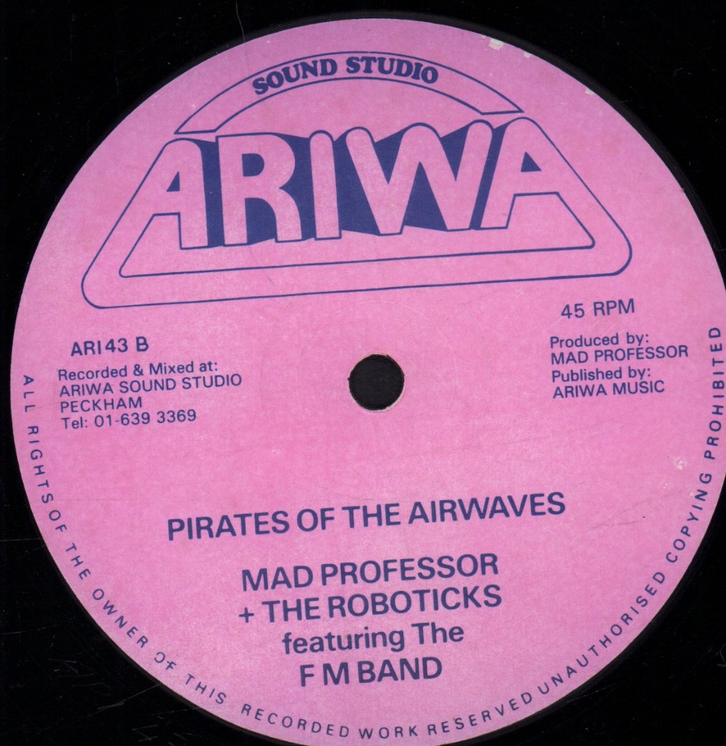 Slim Lynton / Mad Professor And The Roboticks Featuring T - Falling In Love/Pirates Of The Airwaves - 12 Inch