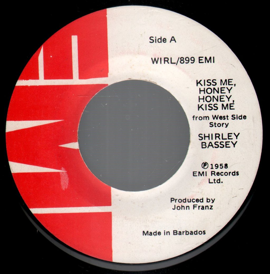Shirley Bassey - Kiss Me Honey Honey Kiss Me - 7 Inch