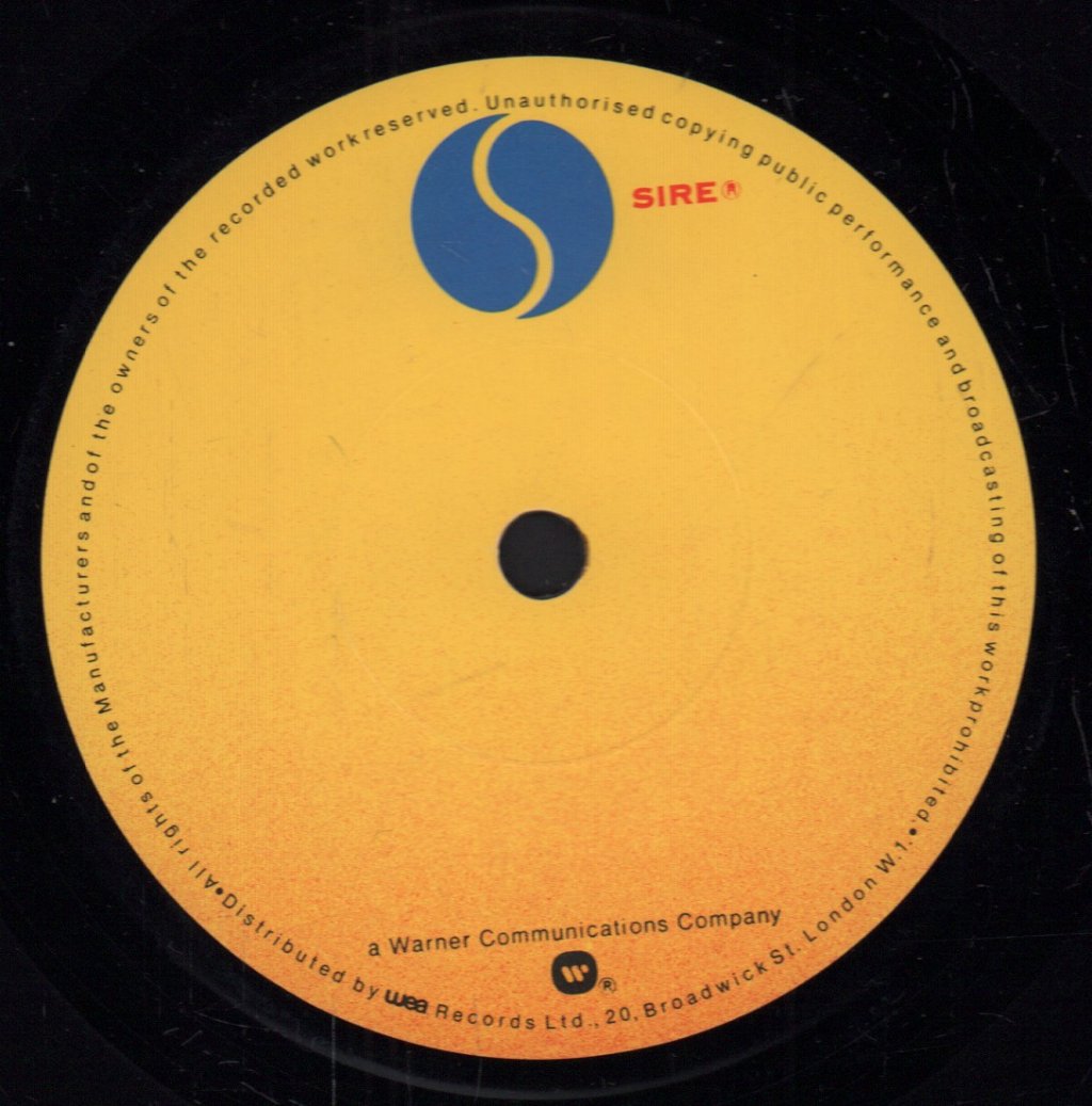 Madonna - Causing A Commotion - 7 Inch