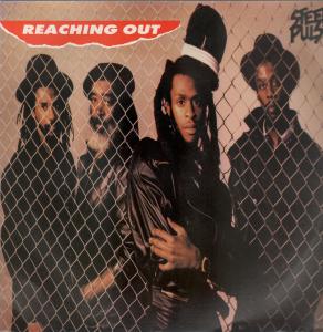 Steel Pulse - Reaching Out - 12 Inch