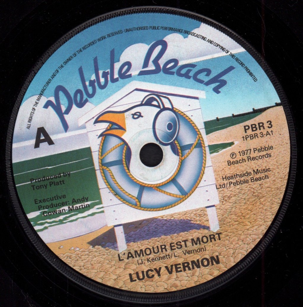 Lucy Vernon - L'amour Est Mort - 7 Inch