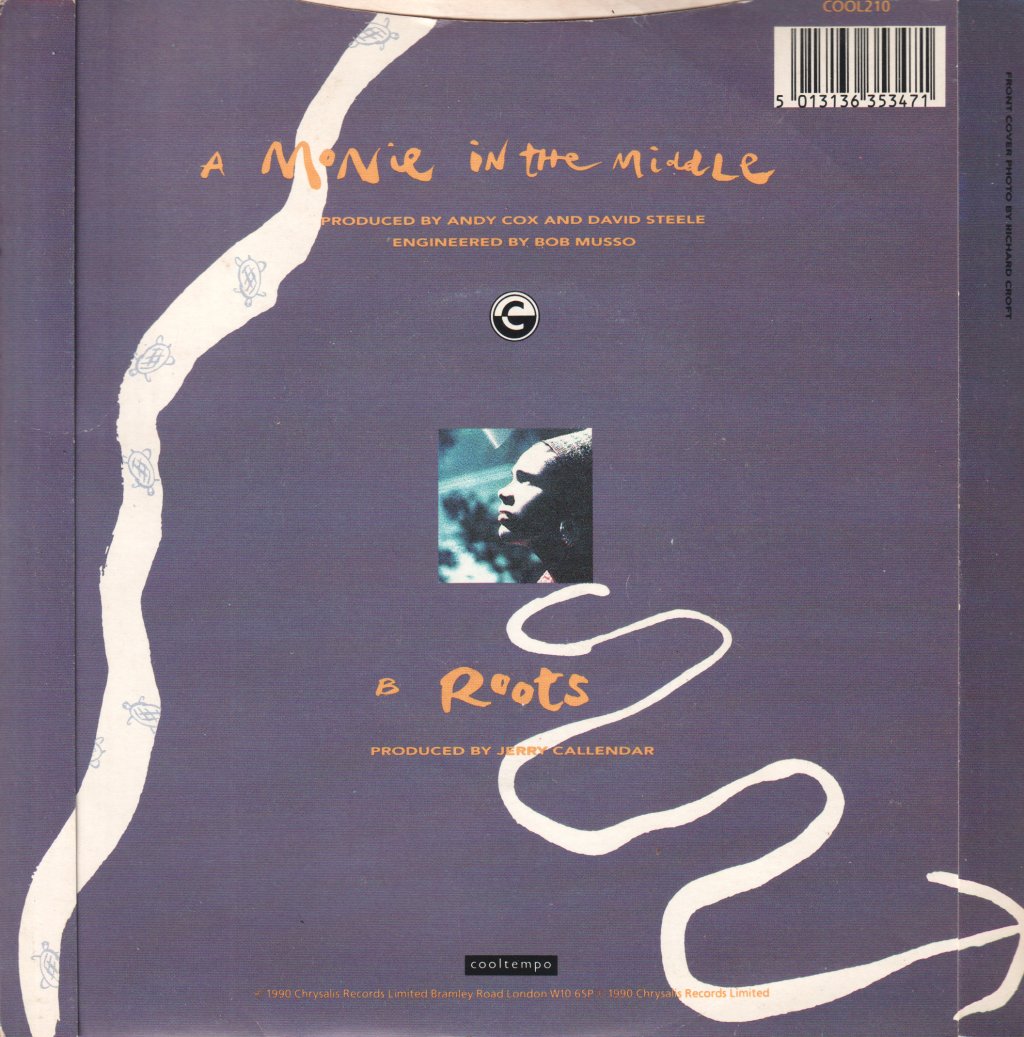 Monie Love - Monie In The Middle - 7 Inch