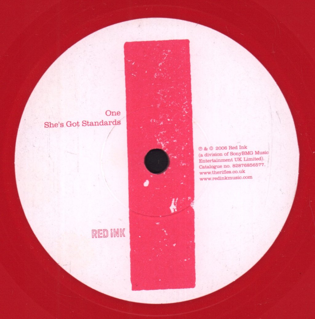 Rifles - She's Got Standards - 7 Inch