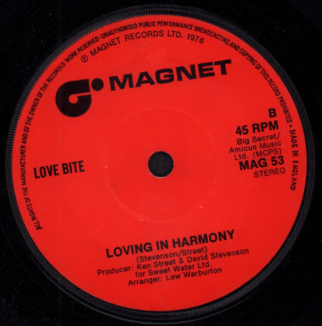 Love Bite - Killer Jaws - 7 Inch