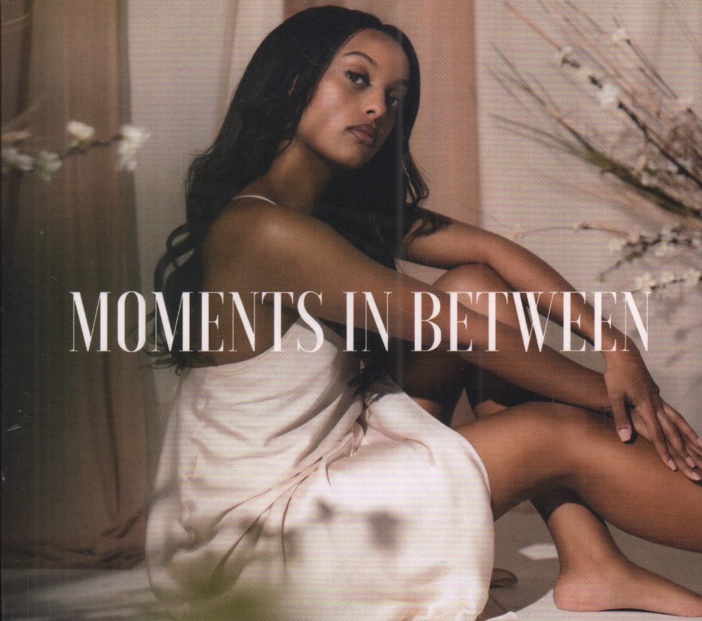 Ruth B - Moments In Between - Cd