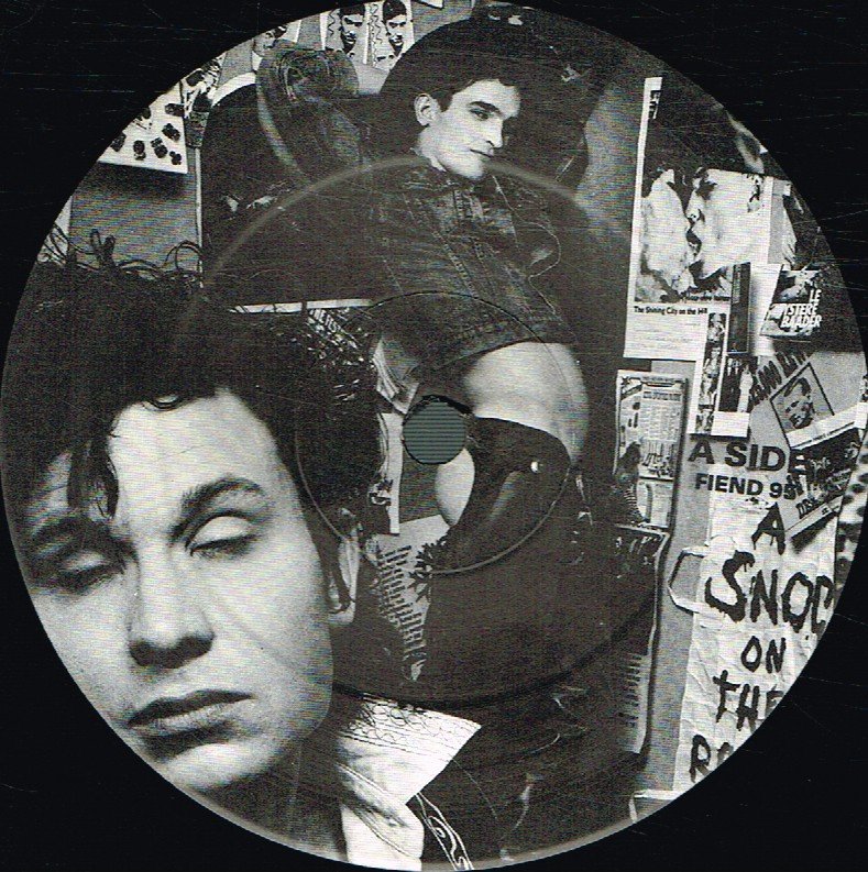 Head (80'S Group) - A Snog On The Rocks - Lp
