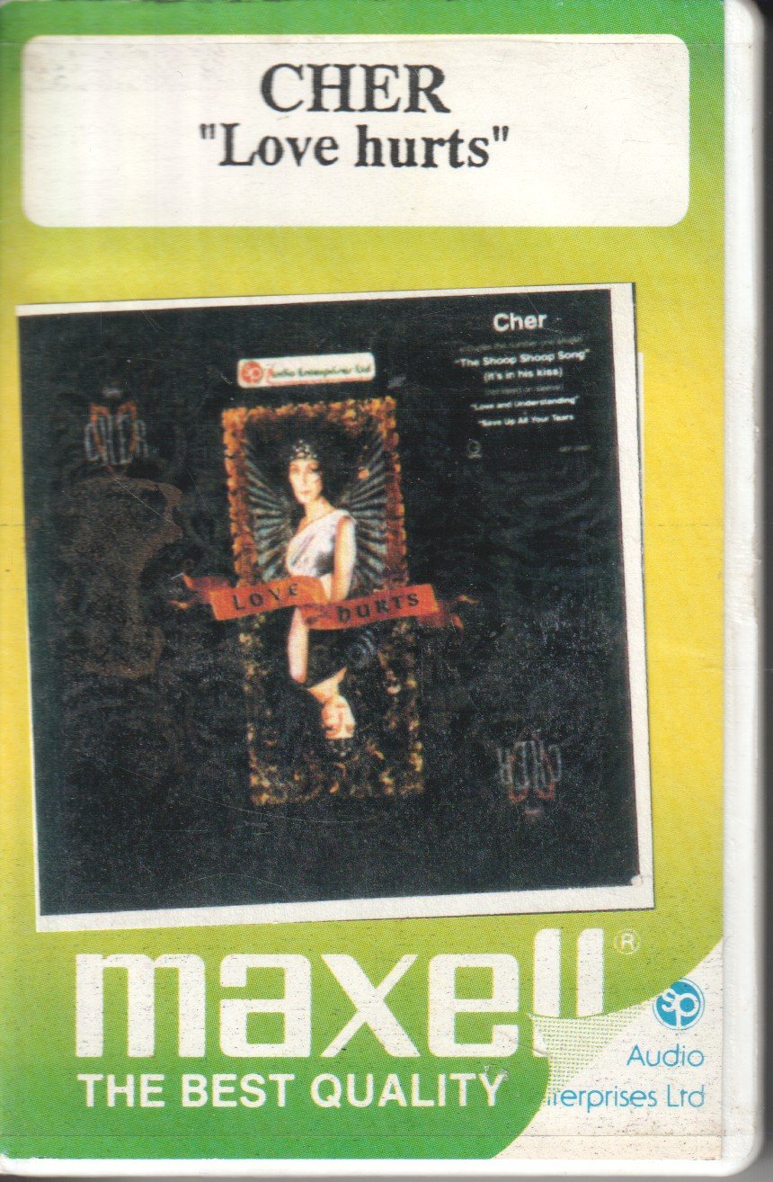 Cher - Love Hurts - Cassette