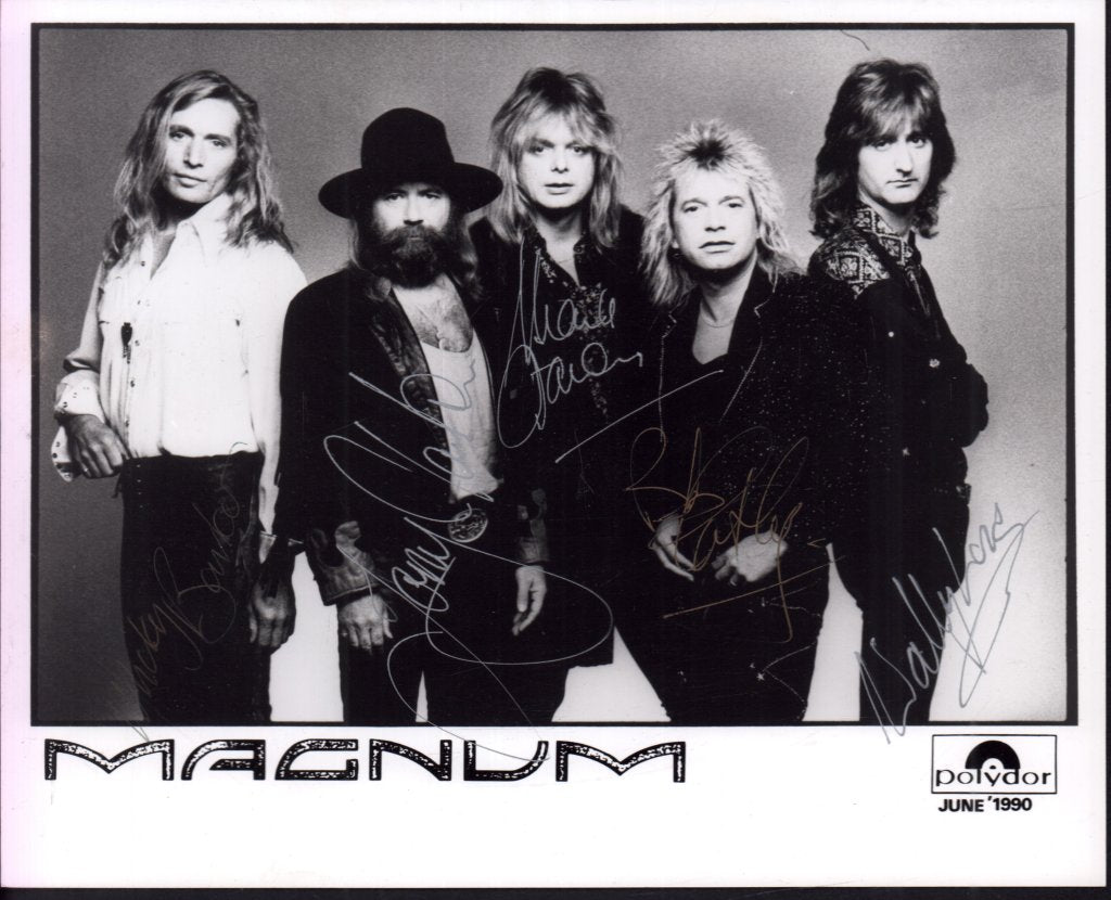 Magnum - black and white promo photo - Photograph