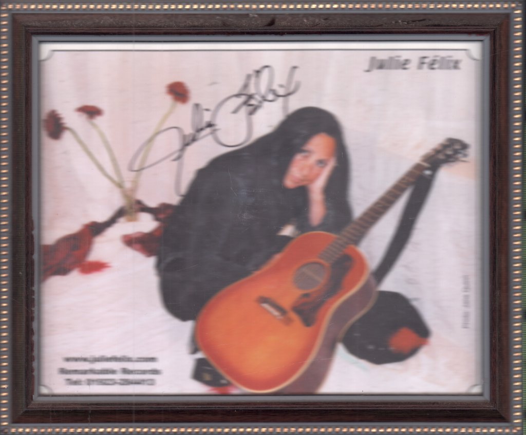 Julie Felix - signed photograph - Photograph
